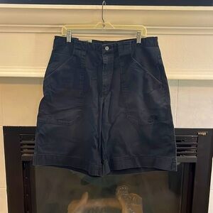 Nike canvas shorts. Men’s size 36. 12” inseam. 23C